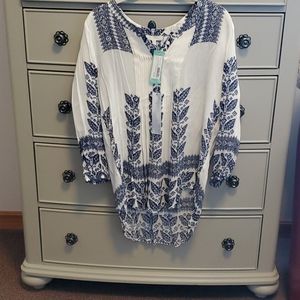 Amely split neck top